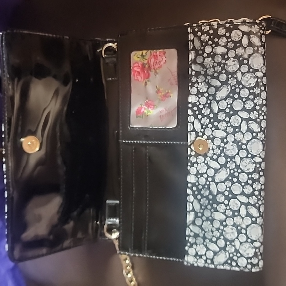 Betsey Johnson Diamonds Are A Girls Best Friend Crossbody EUC - Picture 7 of 8